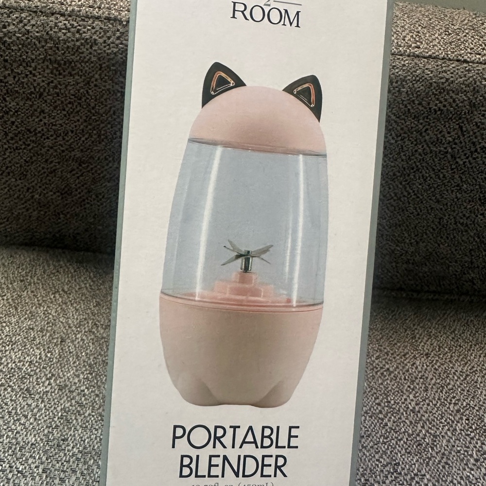 Room Essentials Pink Portable Blender
